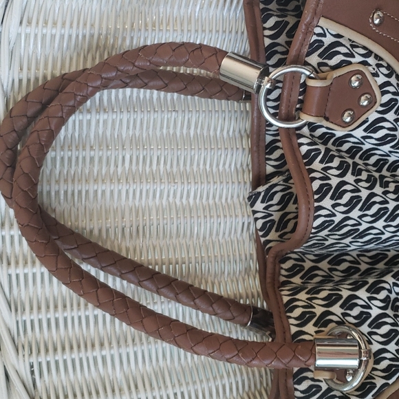 Steven by Steve Madden Large Bag - Picture 3 of 10